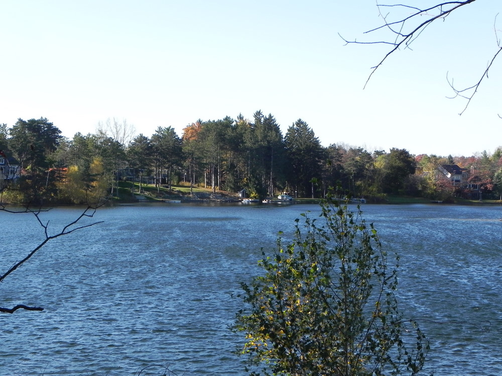 Indianwood Lake Orion Township MI Lakefront Homes